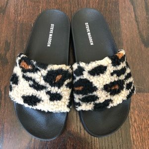 Steve Madden faux-fur slides